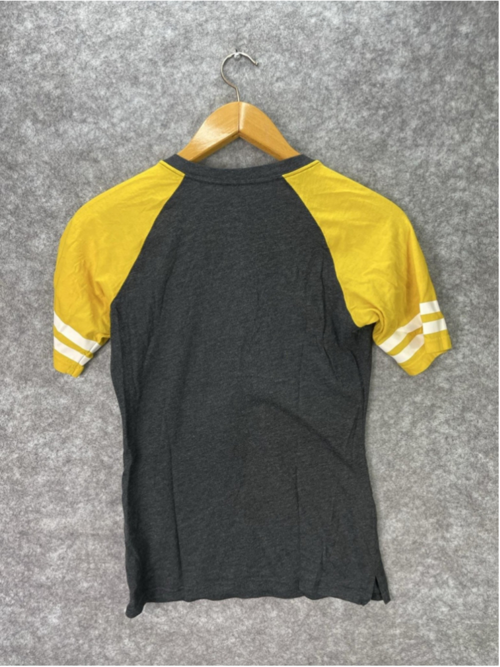 Pittsburgh Pirates Shirt Womens Medium Gray MLB Baseball Nike V Neck Raglan Tee - Picture 8 of 8